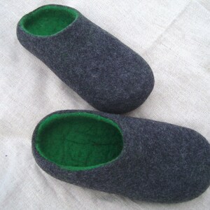 Felt Slippers Men Wool Home Shoes Dark Gray with Green image 2