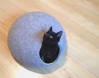 Cat bed/cat cave/cat house/Gray with Light Green felted cat cave/ any сolors