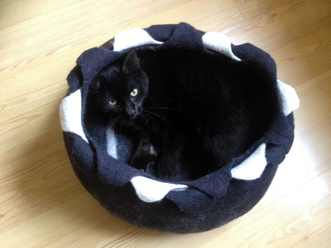 Cat Bed/blackwhite Flower Felted Cat Bed/cat House/ Stylish Etsy