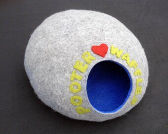 Cat bed/Personalized cat cave/cat house/Gray with Blue  felted cat cave/ any сolors