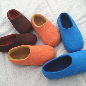 Felted Slippers Wool Home Shoes Peach Women Wool Home Shoes Mens lippers Handmade slippers Woolen clogs Valenki image 4