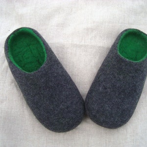 Felt Slippers Men Wool Home Shoes Dark Gray with Green image 1