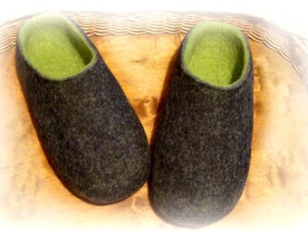 Felt Slippers Men  Wool Home Shoes Dark Gray with Green  Wool Home Shoes  Women slippers Handmade slippers Woolen clogs Valenki