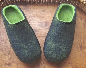 Felt Slippers Men  Wool Home Shoes Black with Green