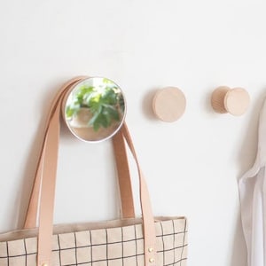 Dot spiegelhaak 10 cm, spiegelhaak van spiegelglas, kapstokhout cirkel, minimale Scandinavische stijl, punt modern, kapstok beuken