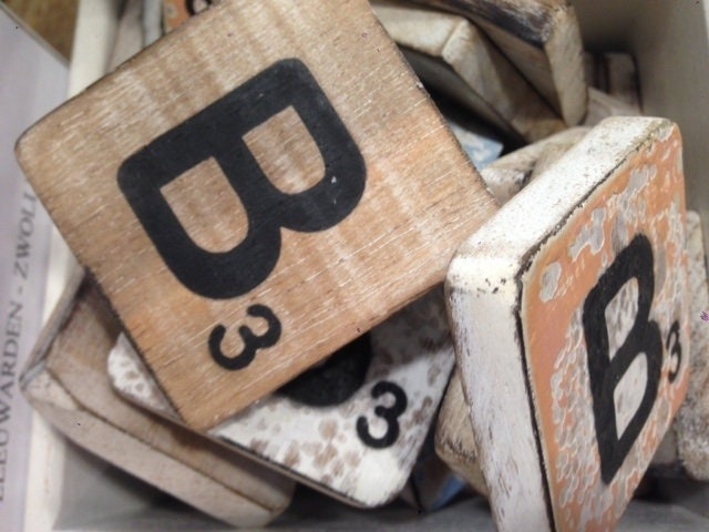 100 Tessere Scrabble In Legno - Lettere Nere E Numeri Per Artigianato Fai-da-te