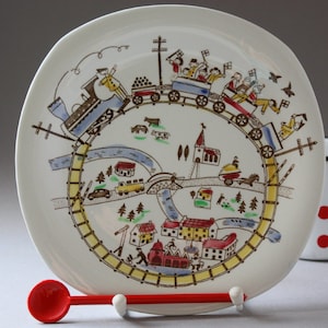 Snurran Upsala Ekeby Sweden Dorothy Clough, Vintage Kids plate 50s
