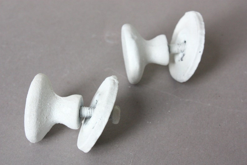 1 rusikaler Knauf rund weiß Griff Shabby Möbelgriff | Etsy