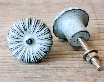 Door knob grey, Shabby drawer pull, upcycling home decor