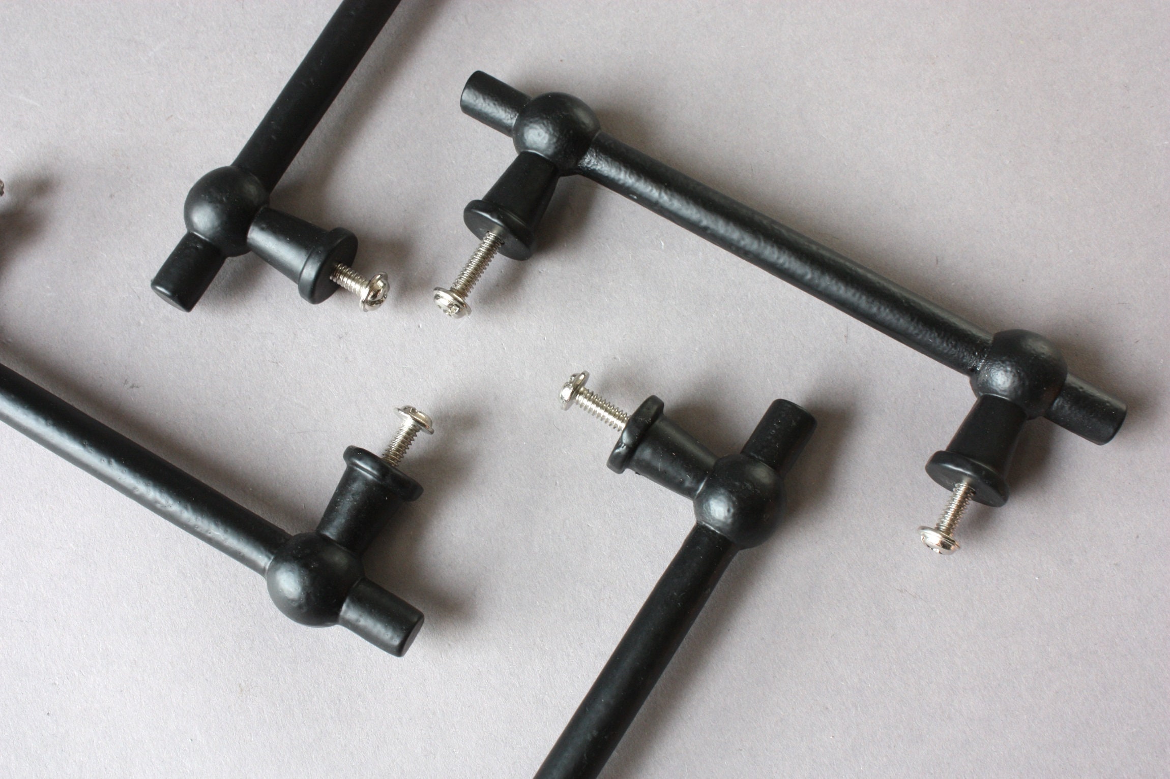 4 rustikale Griffe lang schwarz einfarbige Möbelgriffe | Etsy