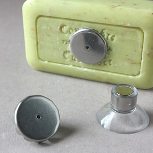 Soap holder complete / holds up to 200g soaps / magnetic holder with suction cup and metal plate / magnetic soap holder / made in France