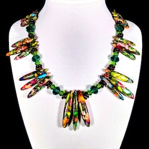 16 1/2&quot; Multi-colored stone spear, swarovski crystal, shell & artglass bead necklace