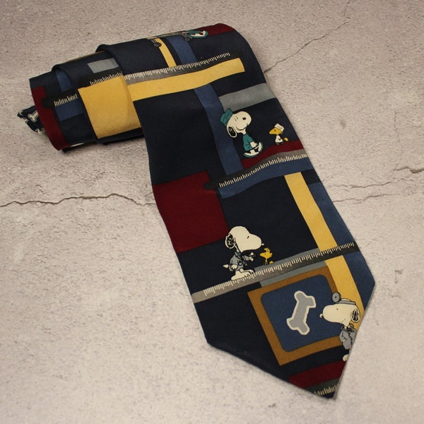 Vintage Tie. Peanuts Neck Tie. Made By United Feature, Made in USA. Retro Peanuts Cartoon. Doctor, Medical Tie. Great Gift For Him.
