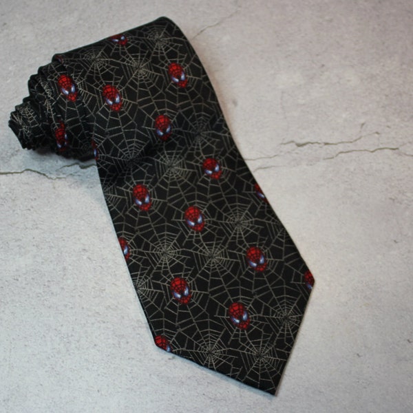 Vintage Tie. Spider Man Necktie. Retro Men's Neck Tie. Fathers Day Gifts. 2001 Spider Man The Movie Official Merchandise. Men's Formalwear.