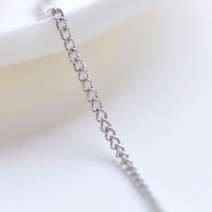16ft (5m) Silvery Gray Color Steel Curb Chain 2mm Maillons non soudés A1209