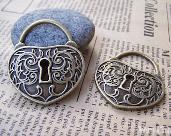 10 pcs of Antique Bronze Huge Bear Face Lock Pendants Charms 35x41mm A3333