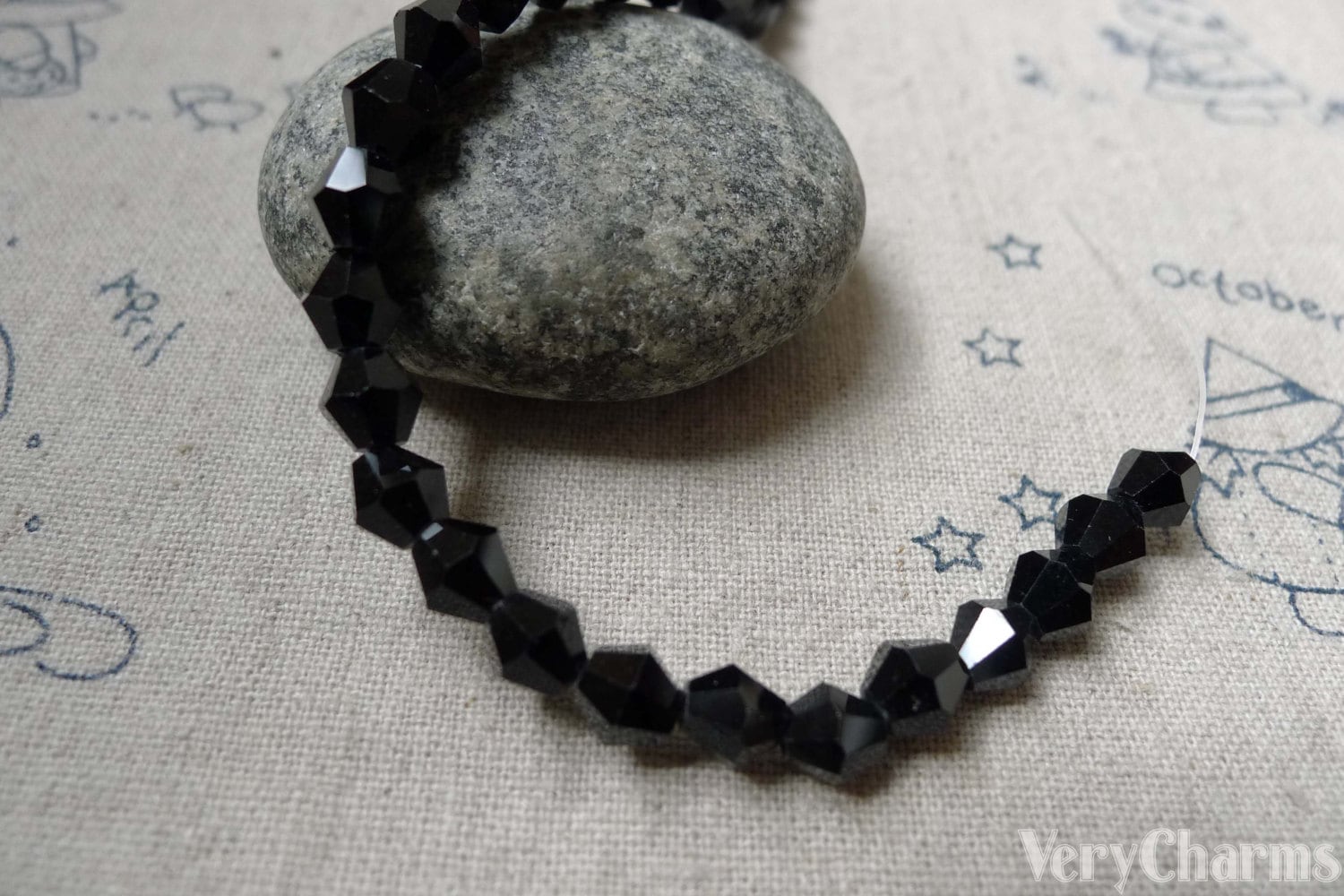 ブライダル　ブラックシフォン×クリスタルビーズ ガラスカットビーズ 高級クリスタルカットビーズ 約95個 約4mm 16面