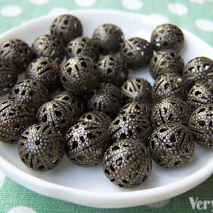 50 pcs of Antique Bronze Filigree Ball Spacer Beads Size 12mm A1979