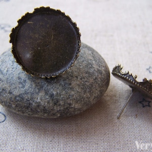 Antike Bronze Krone Ohr Ohr stecker Beiträge Lünette Match 20mm Cabochon Set von 10 Stück A5039