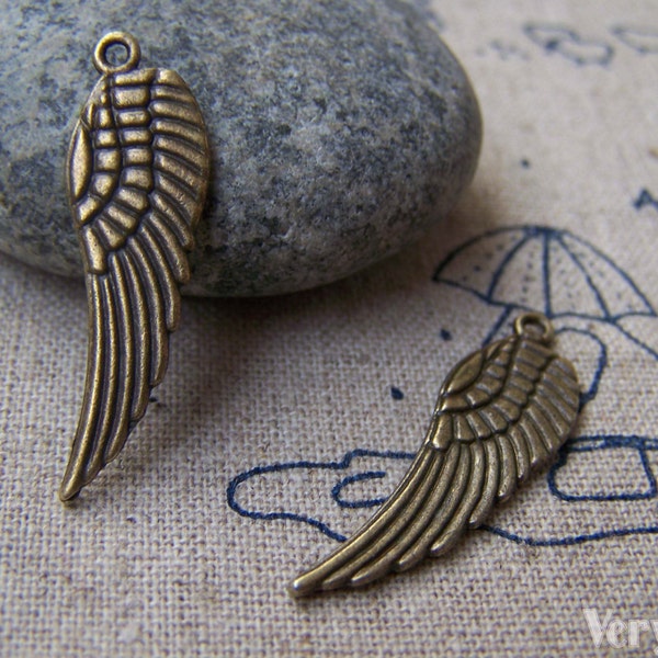 20 pcs of Antique Bronze Huge Feather Wing Charms  9x28mm A411