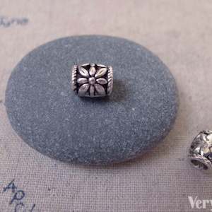 30 pcs of Antique Silver Filigree Flower Drum Beads 7x8mm  A7324