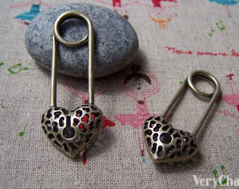 4 pcs of Antique Bronze Filigree Heart Lock Charms Connectors 20x50mm A2871