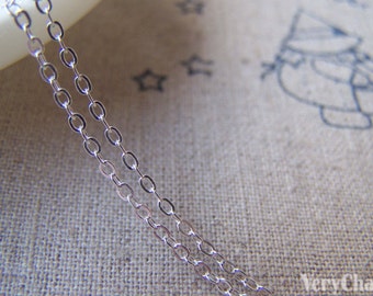 5 m silverfärgad mässingskedja med platt länk och oval kabel 1,5 mm A2006