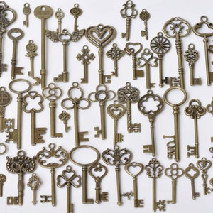 Antique Bronze Large Skeleton Key Charms Pendants Wedding Favor Collection Assorted Mixed Style Set of 69 A8785