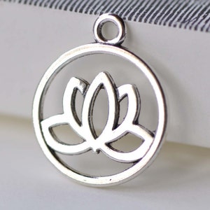 Antique Silver Outlined Lotus Flower Ring Charms 20x24mm Set of 20 A8050