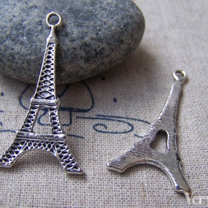 10 pcs of Antique Silver Flat Eiffel Tower Charms Pendants 18x35mm A1675