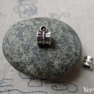 30 pcs of Antique Silver Flower Necklace Bail Charms 6x6mm A5856