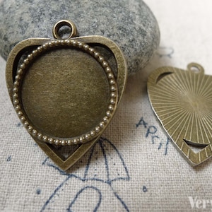 10 pcs Antique Bronze Heart Shaped Round Cameo Base Settings Match 18mm Cabochon A5876