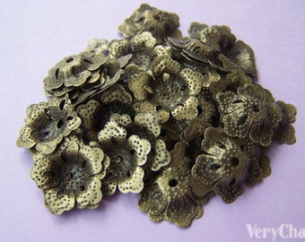50 pcs Antiqued Bronze 5 Petal Filigree Flower Flat Bead Caps 16mm A2044