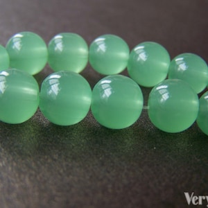 12.5 inches Strand (40 pcs) Crystal Glass Green Round Beads 8mm A3896