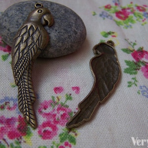 10 pcs Antique Bronze Large Parrot Bird Pendant Charms 15x55mm A243