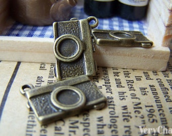 20 pcs of Antique Bronze Flat Camera Charms 12x18mm A1786