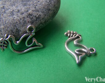 20 pcs of Antique Silver Filigree Dove Bird Charms 13x19mm A814