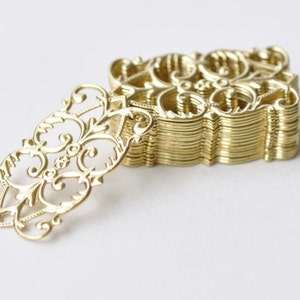 30 pcs Raw Brass Filigree Rectangle Floral Stamping Embellishments 15x25mm A8568