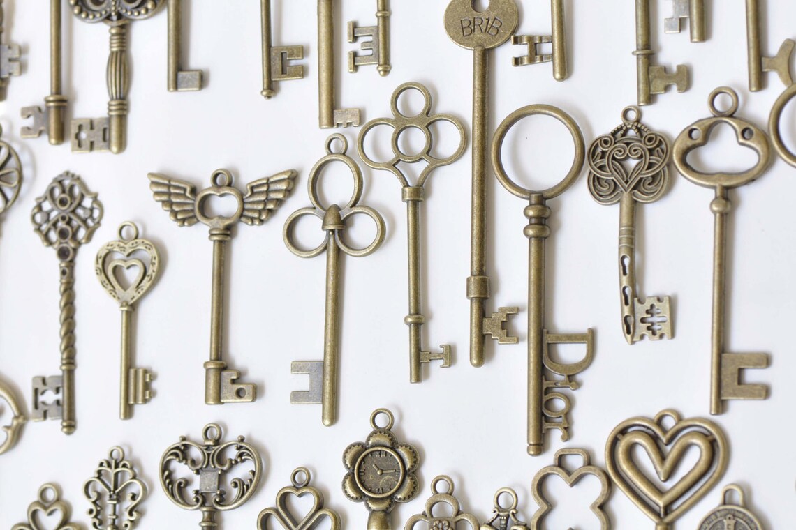 Antique Bronze Large Skeleton Key Charms Pendants Collection Etsy
