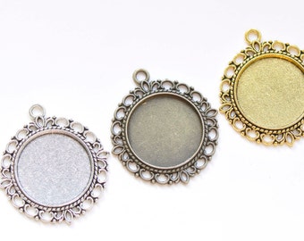 50 Pezzi in Bianco Tondo Castone Vassoio Base 25mm Cabochon Gioielli Pendenti - Bronzo