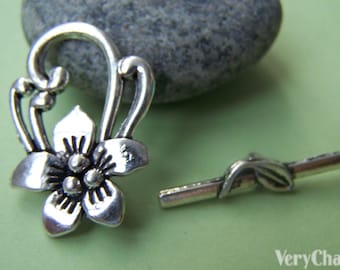 10 sets Antique Silver Five Leaf Flower Toggle Clasps A1267