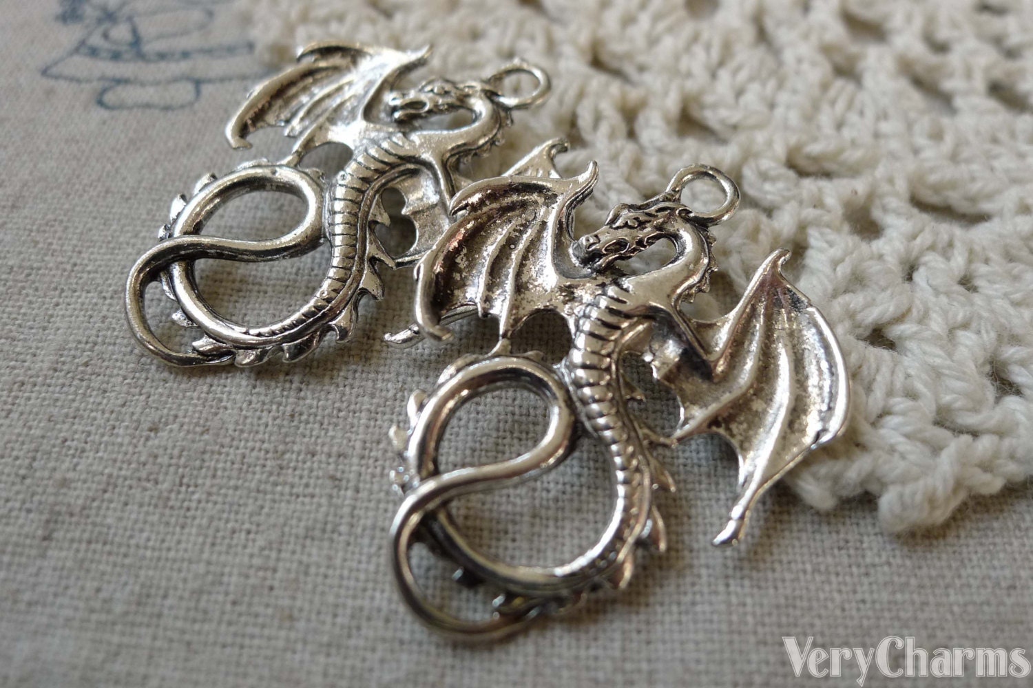 12pcs/bag 27x11mm Flying Dragon Charms For Jewelry Making