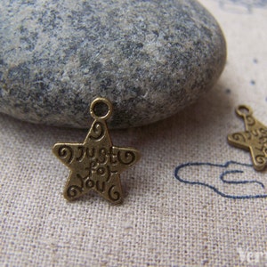 50 Stück antike Bronze Stern Charms doppelseitig 11mm A540