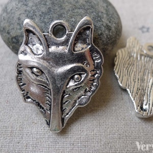 Wolf Charms, 10 Pieces, Antique Silver Charms, #CH423 Wolf Charms, 10 Pieces, Antique Silver Charms, #CH423