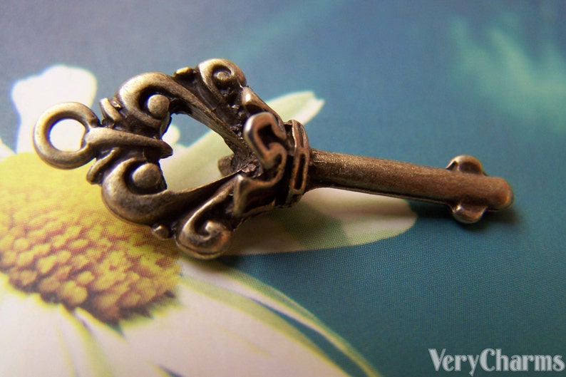 10 Pcs of Antique Bronze Crown Key Skeleton Key Charms Etsy