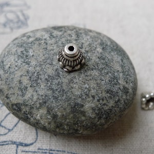 50 pcs of Antique Silver Filigree Flower Spacer Bead Caps 7mm A5948