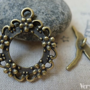 10 Sets Wreath Toggle Clasps Jewelry Findings Antique Bronze Bird Clasps  A5896