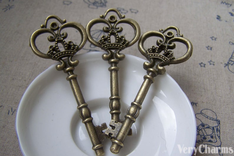 Crown Key Pendants Antique Bronze Charms 32x83mm Set of 5 Pcs Etsy