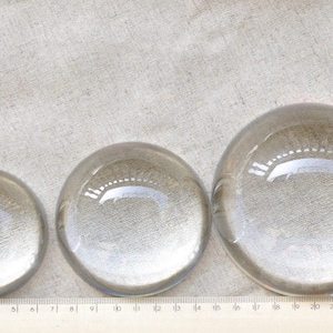 Cabochon rond demi-sphère grossissant en verre de cristal 8 mm/10 mm/12 mm/16 mm/18 mm/20 mm/25 mm/30 mm/40 mm/50 mm/60 mm/70 mm/78/90/100/120/150 mm image 4