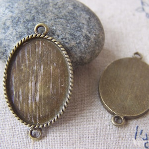 10 pcs Antique Bronze Oval Bezel Pendant Tray Connectors Match 18x25mm Cameo A3580
